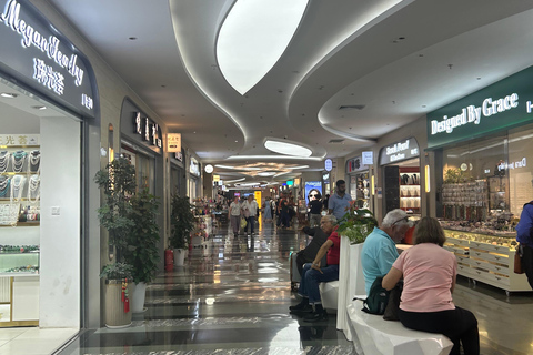 Shanghai: Fake Market, Bund, and Fabric Market Tour