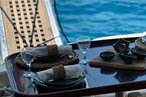 Bodrum: Breakfast Cruise on the Water Bodrum: Breakfast cruise on Yacht