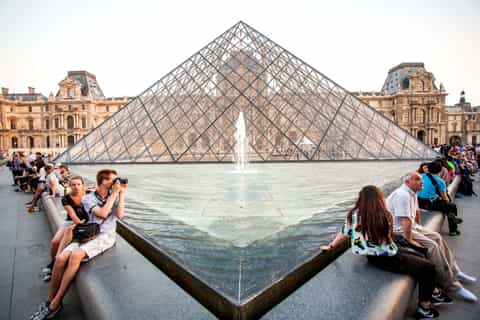 Paris Louvre Museum: Guided Tour with Tickets