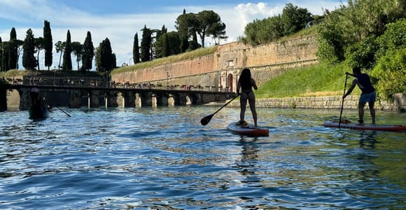 Peschiera del Garda: Private SUP Tour among the Walls, the Canals, and History