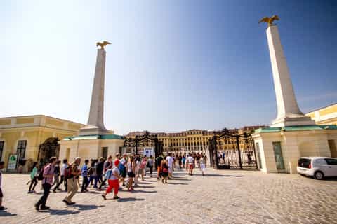 Skip the Line: Schönbrunn Palace & Vienna City Tour