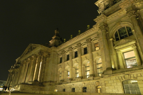 Berlim: Passeio pelo distrito governamental e visita à cúpula do ReichstagTour particular em alemão