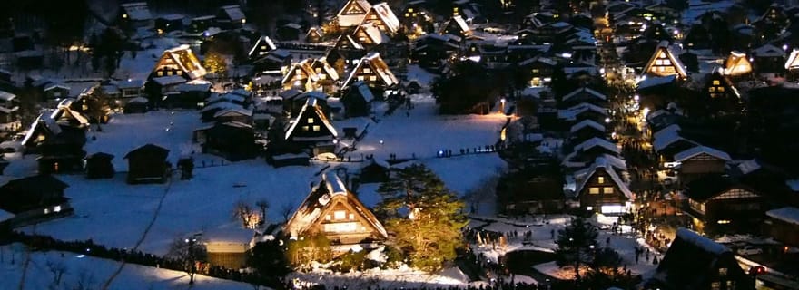 Nagoya : Visite en bus lumineux de Shirakawa-go, classé au patrimoine mondial de l'humanité