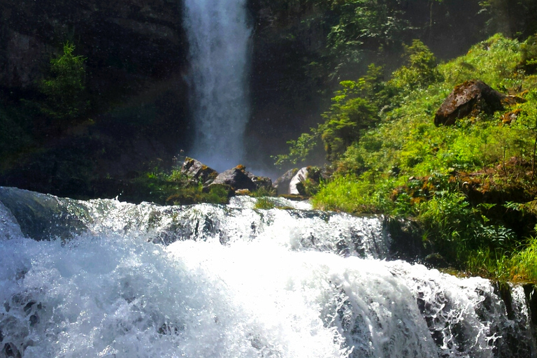 Private Full-Day Lake and Gorge Tour from Interlaken