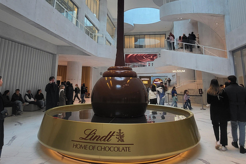 Zurich: Old Town, Lake Cruise, & Lindt Chocolate Tour