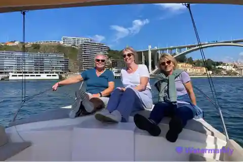 Porto: All inclusive Day tour (Walk, Tram, Lunch, Boat)