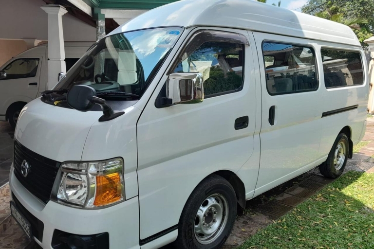 6 Tage Privatfahrzeug mit englischsprachigem ChauffeurSri Lanka: 6-tägige private Tour ab Colombo oder Negombo
