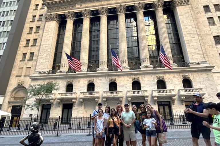 New York: Walk in the Financial District from Wall Street to El Toro