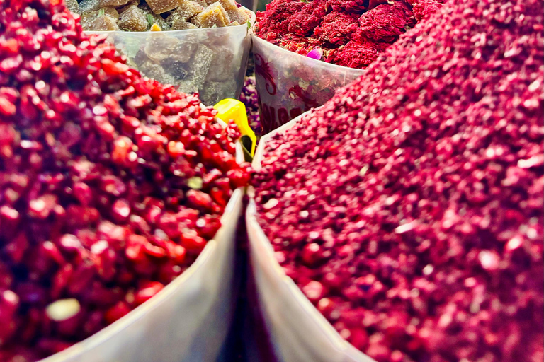 Baku Food Tour: 10+ Tastings, Tea Set & Local Spices Small group (max 10 people)