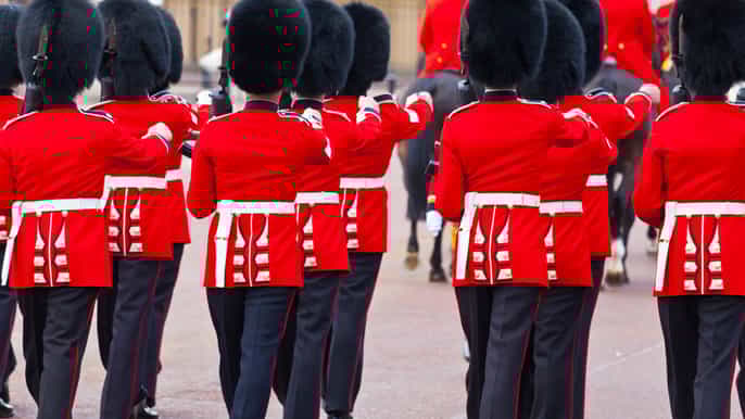 londres buckingham relève de la garde et thé à l’anglaise