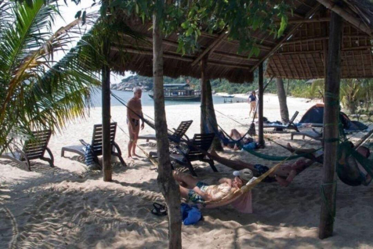 Snorklingstur med motorbåt på Chamöarna : Hoi An / Da NangDa Nang hämtning