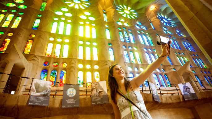 barcelona gaudí tour sagrada familia casa batlló