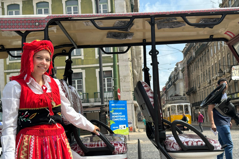 Lisbon: Private City Sightseeing Tour by Tuk Tuk Alfama/Chiado/Bairro Alto/Eduardo VII 4-Hour Private Tour