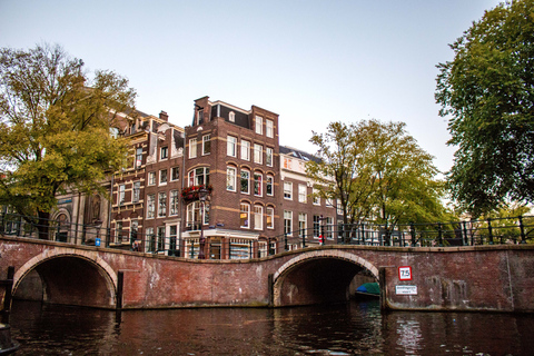 Ámsterdam: crucero nocturno por canales con pizza y bebidas