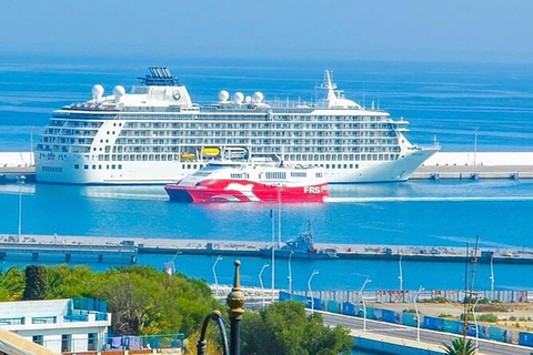 Tarifa à Tanger : Excursion d&#039;une journée avec balade en ferry et à dos de chameau