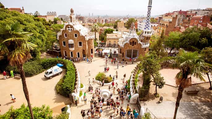 barcelona skiptheline park güell guided walking tour