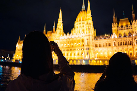 Budapest: 60-Minute Sightseeing Cruise on the Danube Evening Budapest: 60-Minute Sightseeing Cruise on the Danube
