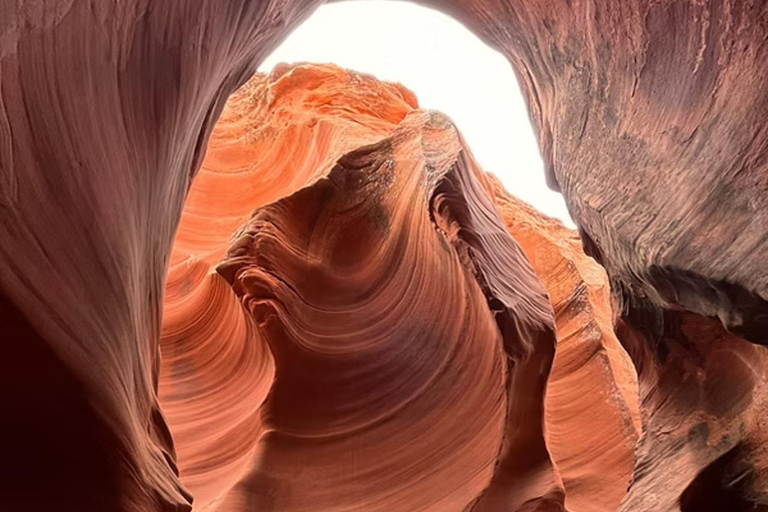 Page: (VIP) Hogan Upper Antelope Canyon Tour Tickets (PRIVATE VIP) Hogan Upper Antelope Canyon Tour Entry Ticket