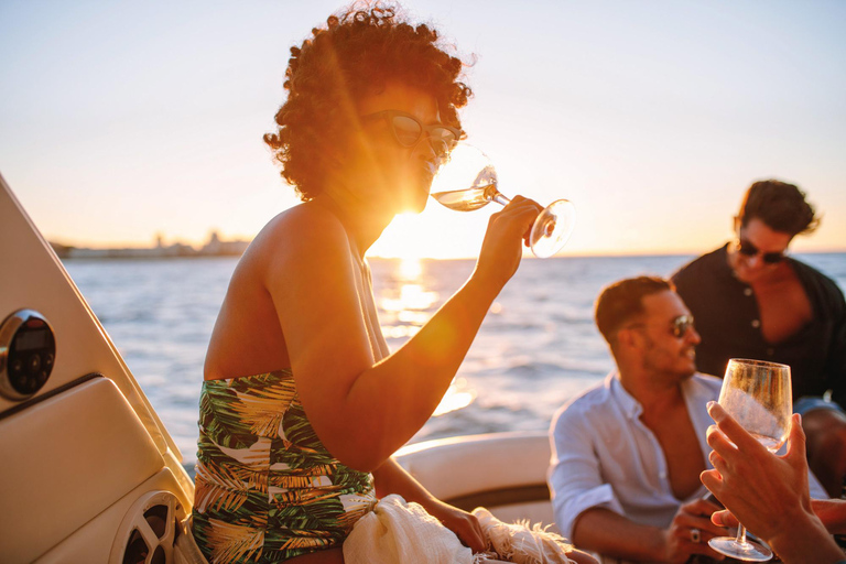 Lagos: Sunset Catamaran Cruise along the Algarve