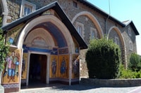来自Paphos，Chrysoroyiatissa，Kykkos和Omodos Day Trip - Housity