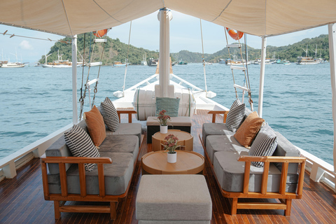 Labuan Bajo: Komodo National Park 3-Day Boat Tour