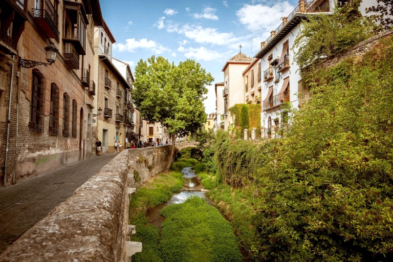Granada: Albayzin and Sacromonte Walking Tour Albayzin and Sacromonte Public Walking Tour