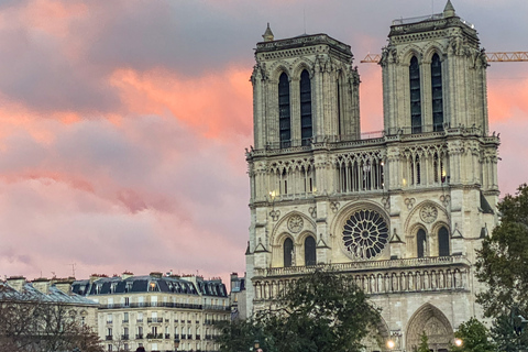 Paris: Notre Dame Notre Dame rundvandring utomhus med inträde till kryptanNotre Dame utomhus rundvandring med kryptan på spanska