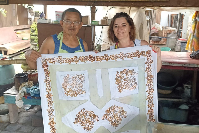 Bali: Batik Crafting Class with Local Instructor Making Batik with local Intructor (100 X 150)