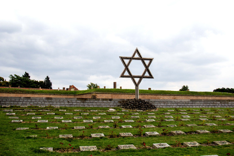 Desde Praga: tour del campo concentración de Terezín