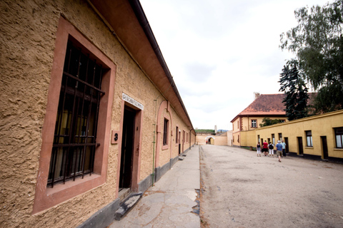 Desde Praga: tour del campo concentración de Terezín