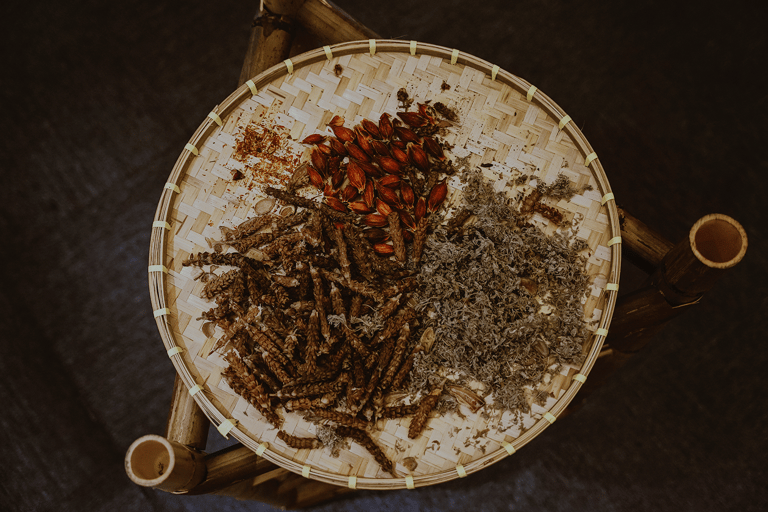 Guangzhou: Traditional Chinese Seasonal Herbal Bath
