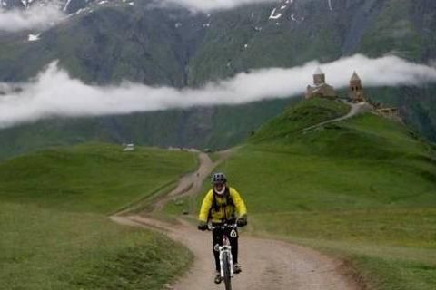 Велопрогулка по бездорожью на гору Казбеги