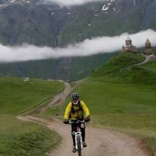 Off Road Radfahren zum Mount Kazbegi