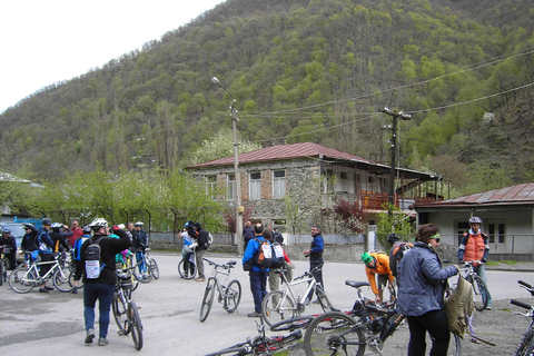 Off Road Radfahren zum Mount Kazbegi