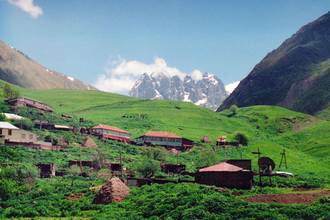 Off Road Radfahren zum Mount Kazbegi