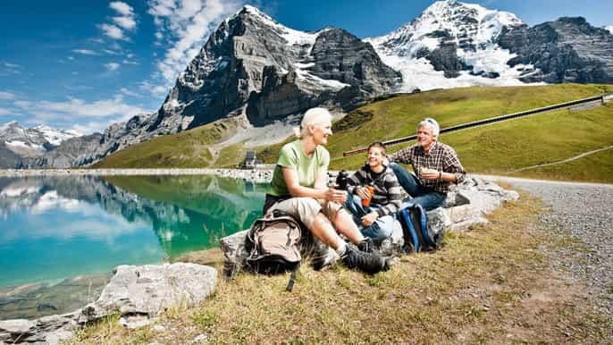 viaje de un día a la kleine scheidegg centro de los alpes