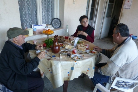 Excursão de degustação de vinhos georgianos de dia inteiro