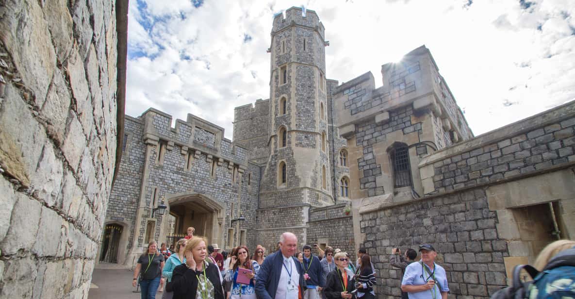 London: Windsor Castle, Stonehenge & Bath Full-Day Tour