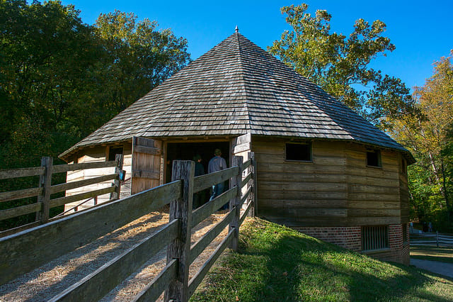 Alexandria, Full-Day Bike Tour to Mt Vernon w/ Optional Boat - Housity
