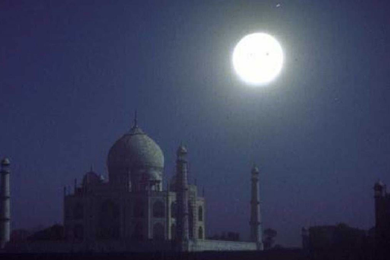 Moonlight Taj Mahal Tour from Yamuna River Side