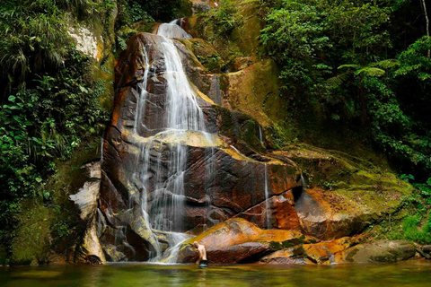 Tarapoto: Wycieczka do wodospadu Pucayaquillo i loży Pumarinri