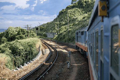 Da Nang & Hue: Scenic Train Journey over Hai Van Pass Da Nang to Hue Scenic Train via Hai Van Pass