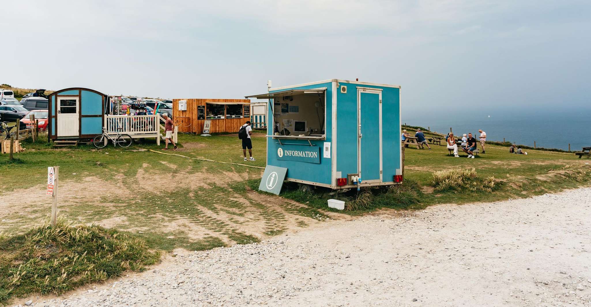 From Bournemouth: Lulworth Cove and Durdle Door Trip photo 7