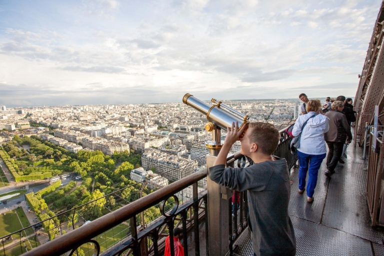 Paryż: wieża Eiffla, rejs po Sekwanie i wycieczka po mieścieWycieczka ze wstępem bezpośrednim na 2. poziom