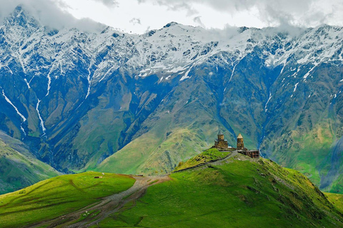 Un día en las montañas del Cáucaso, Ananur, Gudauri, Kazbegi