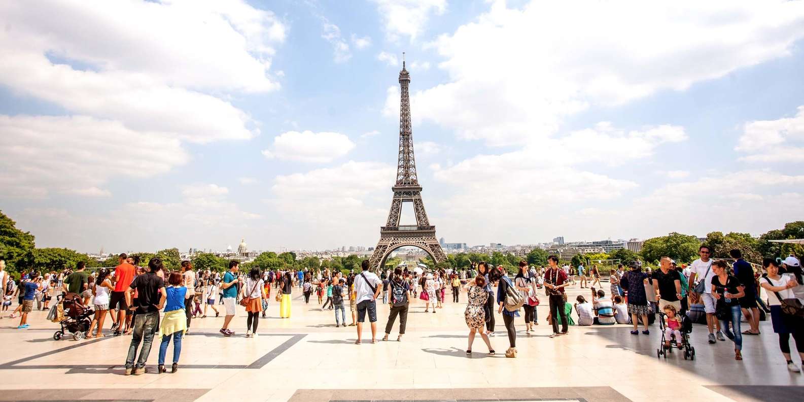 Paris: Eiffel Tower Access by Elevator & Seine River Cruise