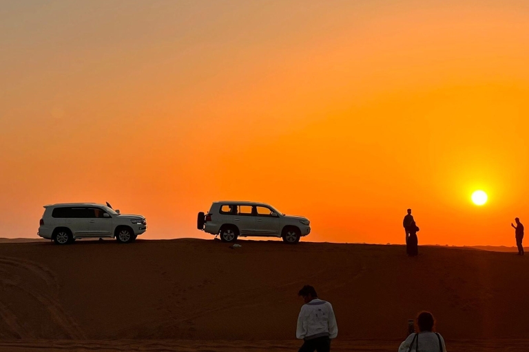 Safari nocturne dans le désert de Doha avec observation des étoiles et balade à dos de chameau