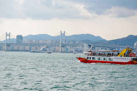Busan Coastal Tour: Yonggungsa, Cruise & Gamcheon