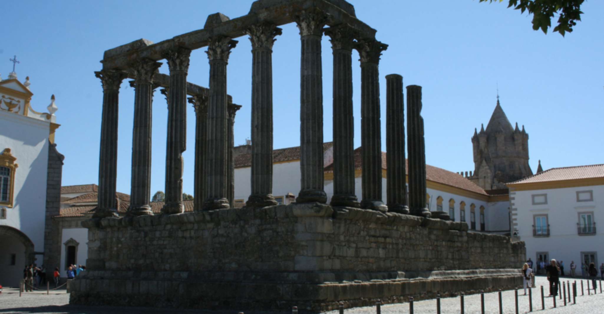 Évora and Megaliths Full-Day Tour from Lisbon - Housity