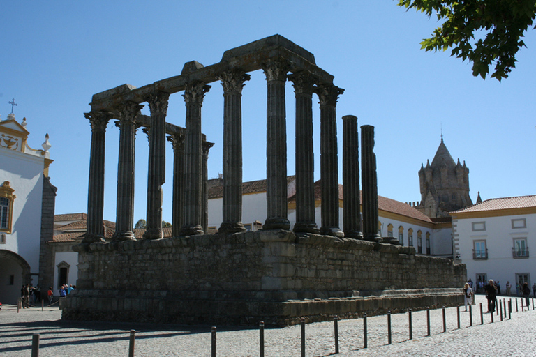 Évora und Megalithen: Tagestour ab LissabonÉvora und Megalithen: Gruppen-Tagestour ab Lissabon